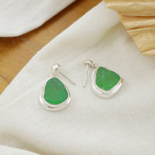 Load image into Gallery viewer, Simple Pendant Earring