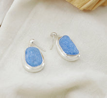 Load image into Gallery viewer, Simple Pendant Earring