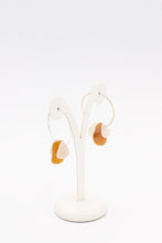 Load image into Gallery viewer, Modern Circle Sea Glass