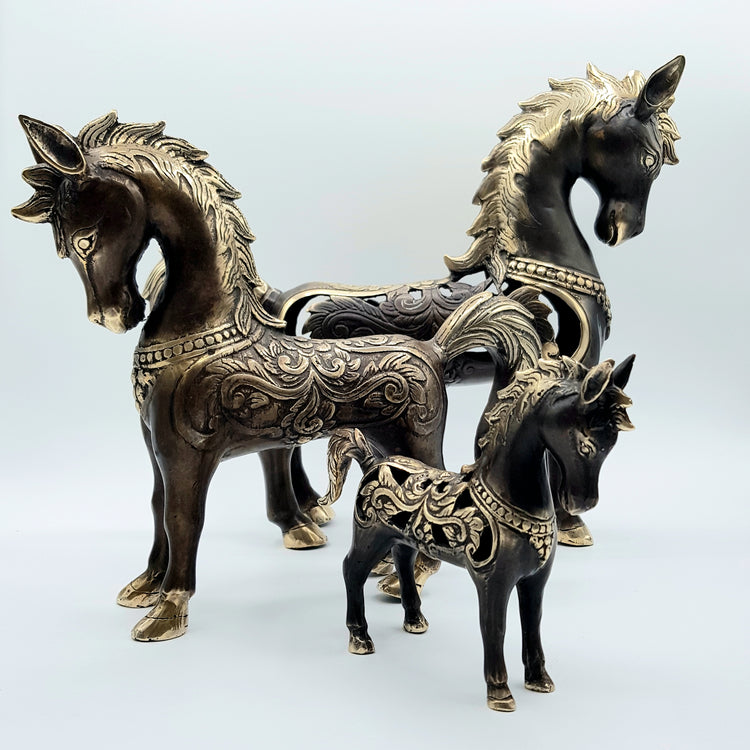 batik horses
