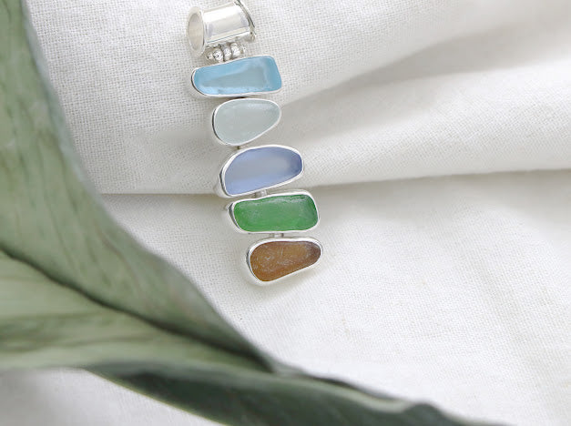 Colors of the sea pendant