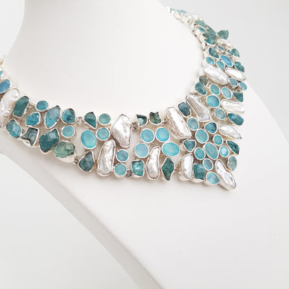Blu Apatite and Biwa pearl Breastplate - Idee D'Arte Positano