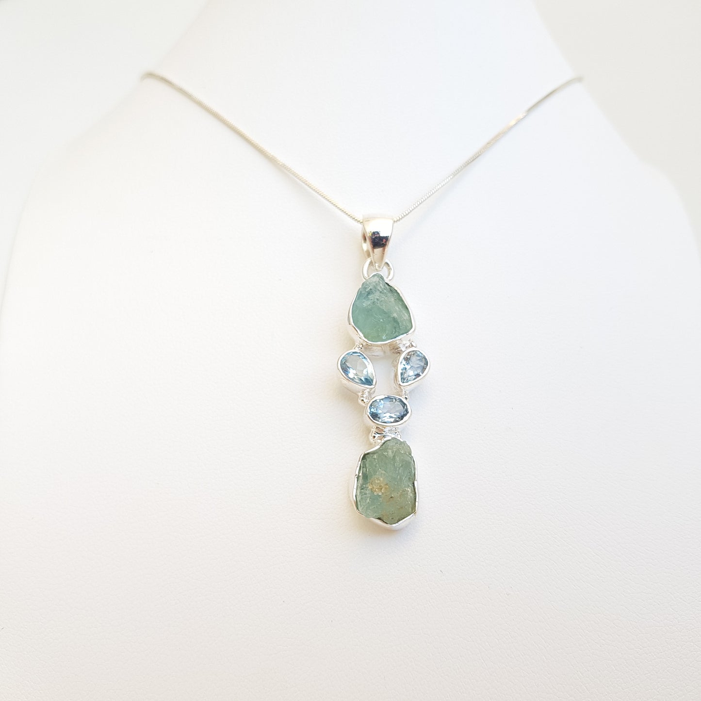 Raw Minerals Pendents - Idee D'Arte Positano