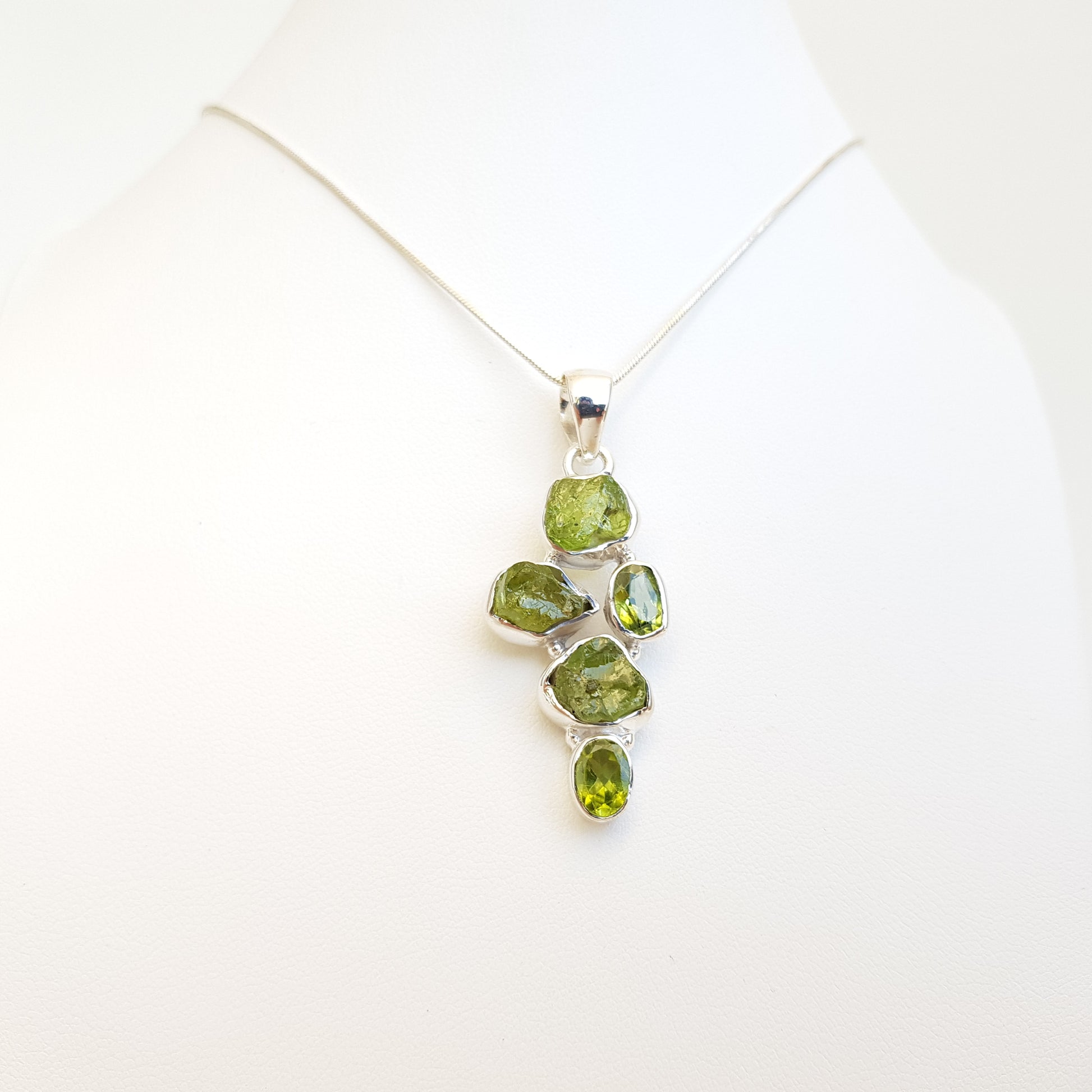 Raw Minerals Pendents - Idee D'Arte Positano