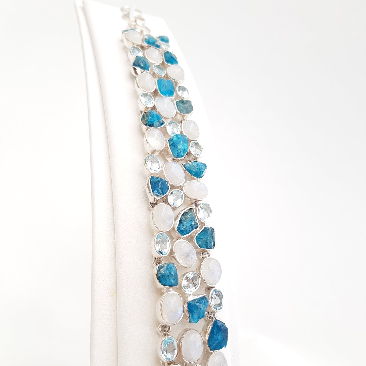 Blue apatite and Moon Stone Bracelet - Idee D'Arte Positano