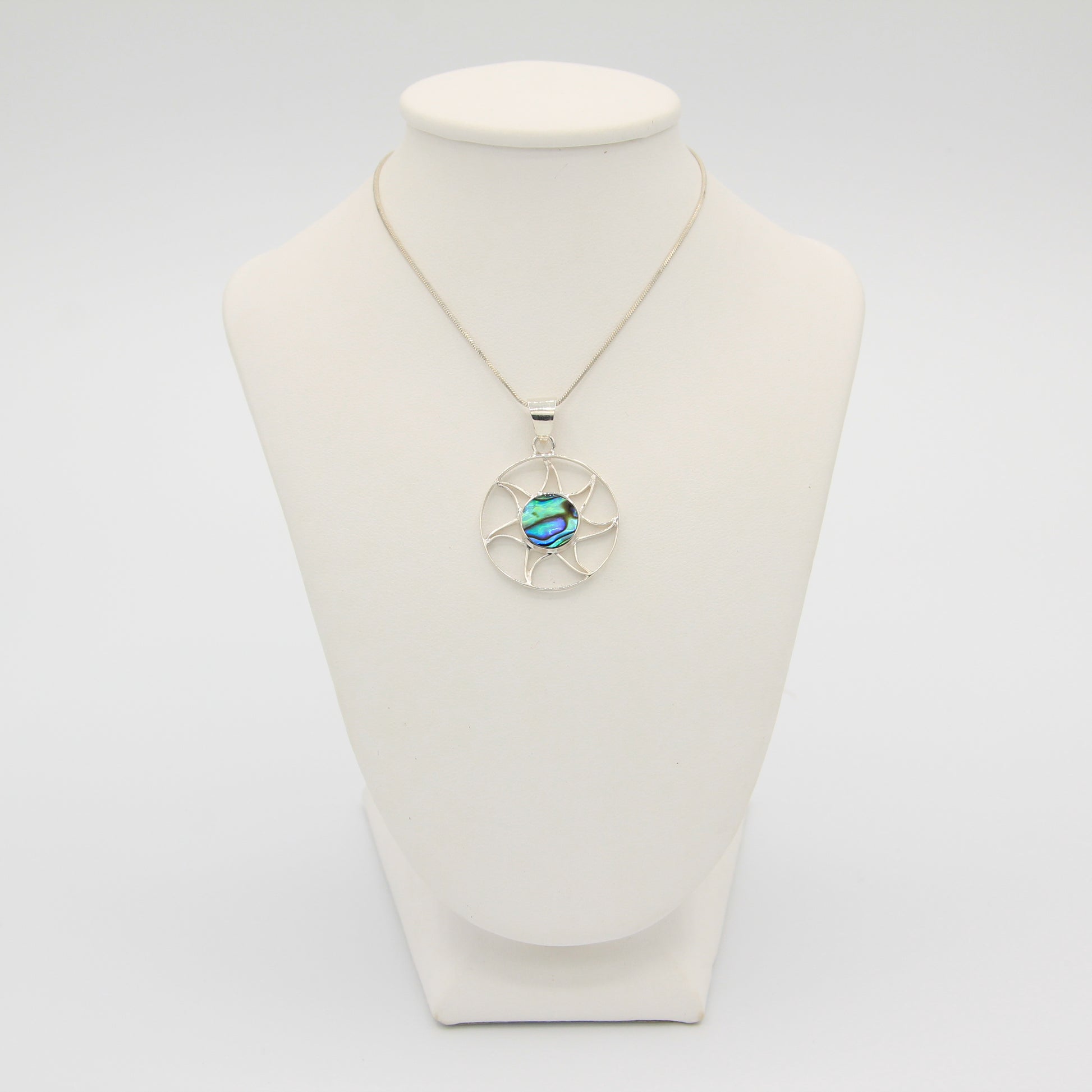 Delicate Sun Pendant - Idee D'Arte Positano