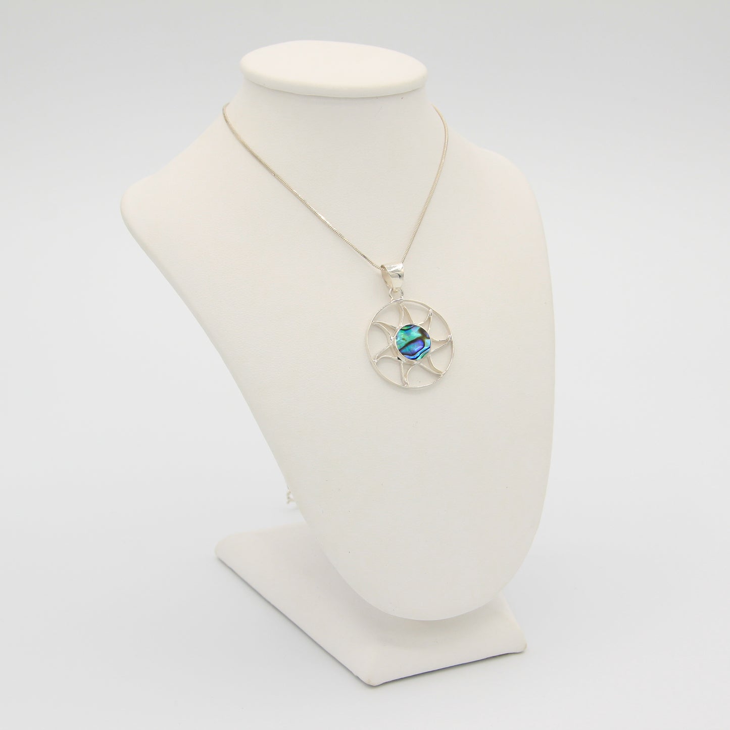 Delicate Sun Pendant - Idee D'Arte Positano