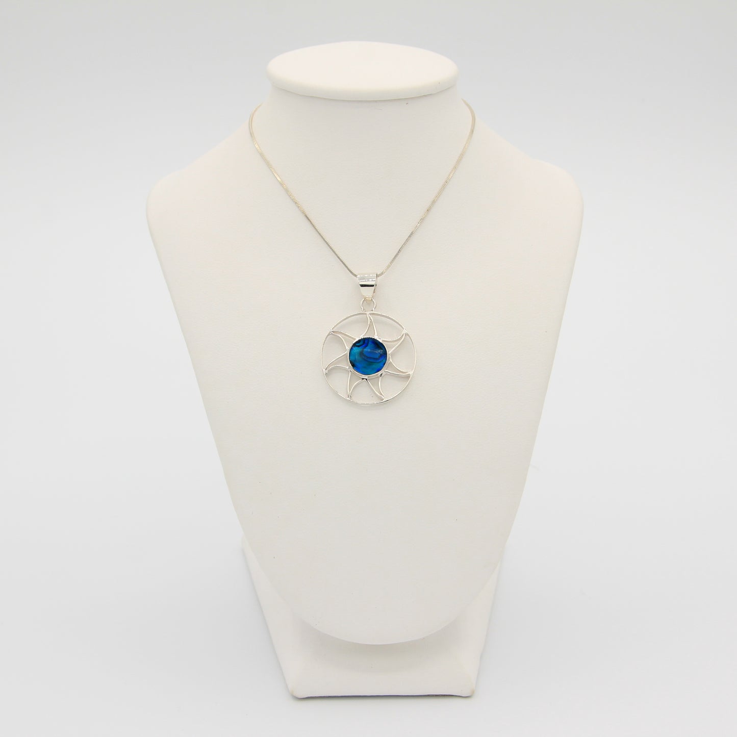 Delicate Sun Pendant - Idee D'Arte Positano