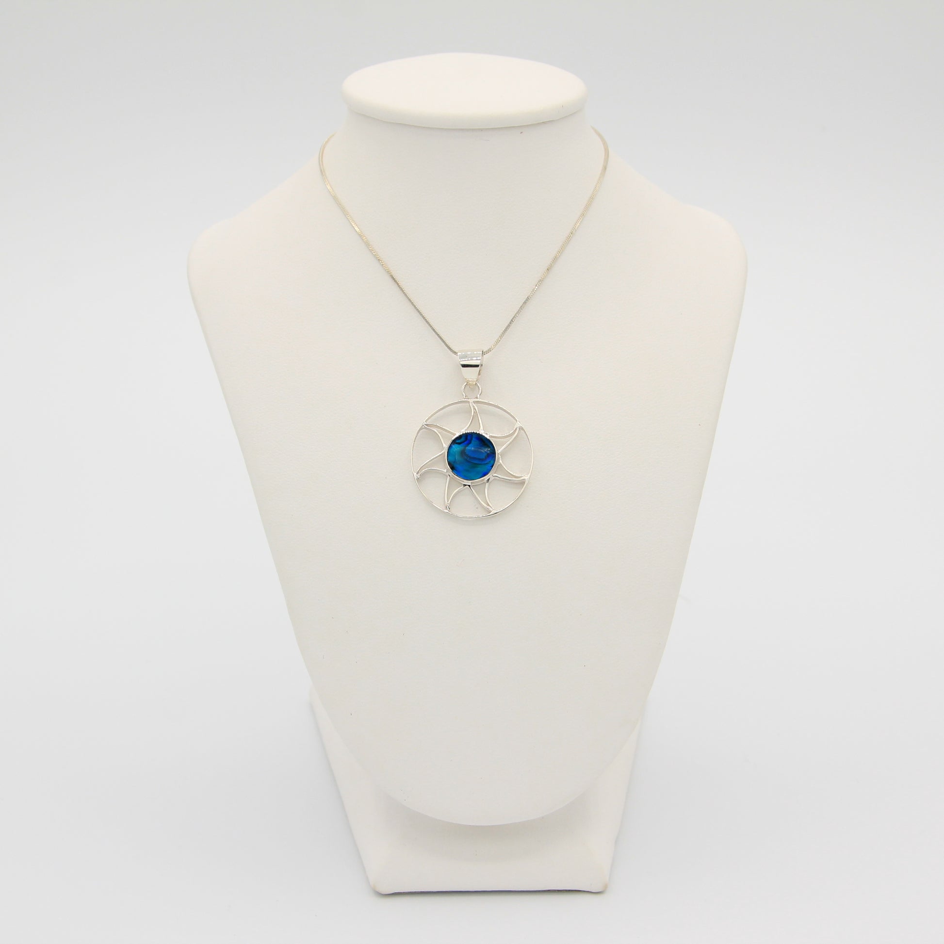 Delicate Sun Pendant - Idee D'Arte Positano