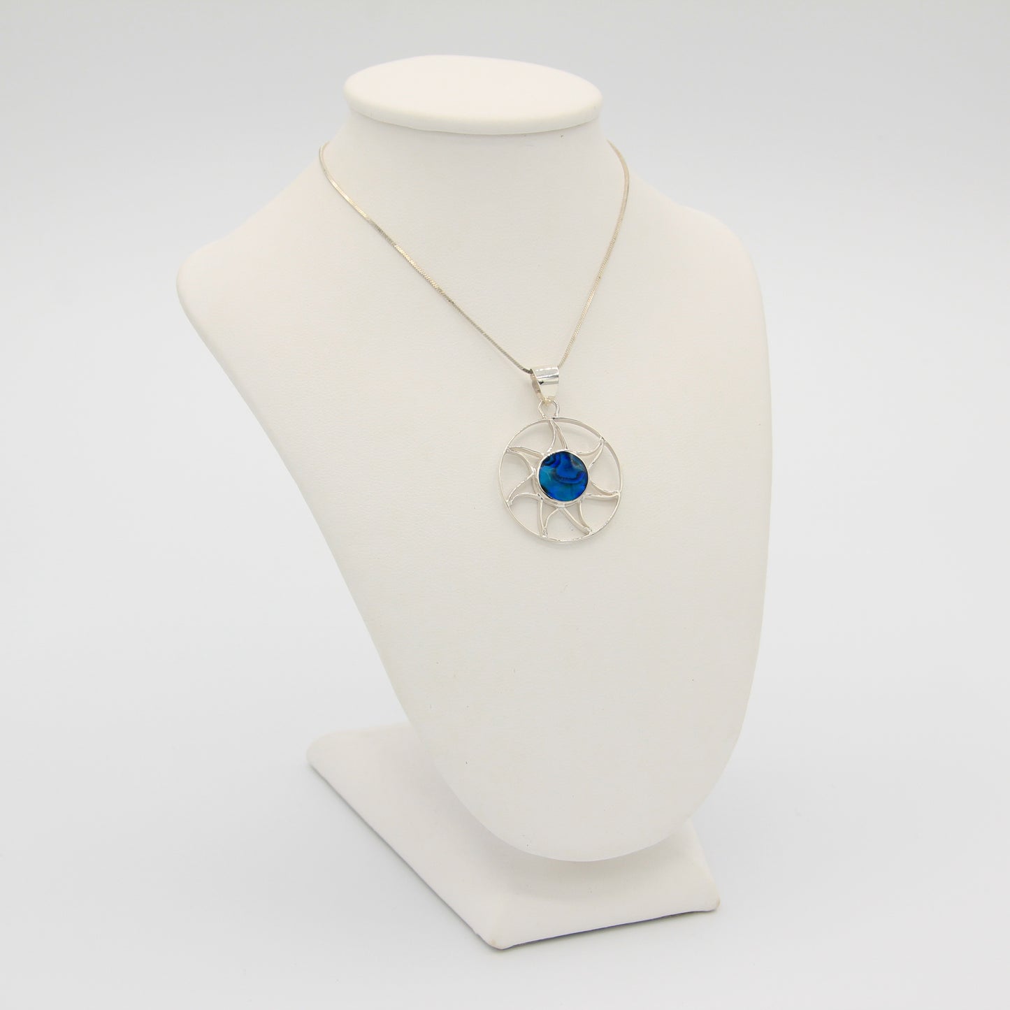 Delicate Sun Pendant - Idee D'Arte Positano