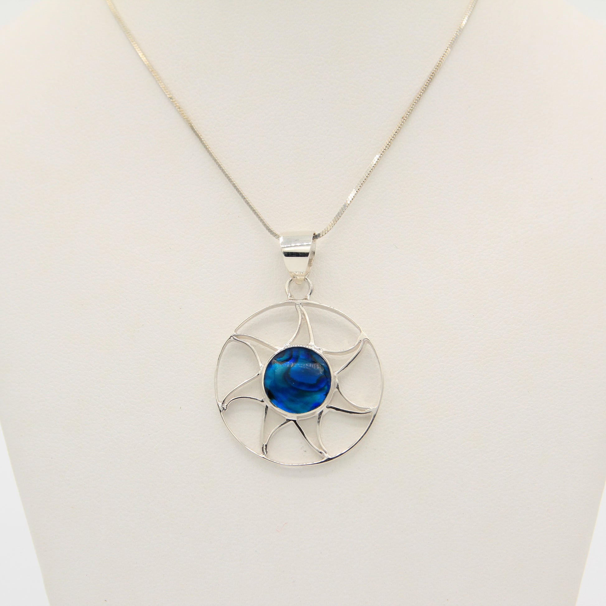 Delicate Sun Pendant - Idee D'Arte Positano