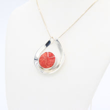 Load image into Gallery viewer, Moder Round Pendant
