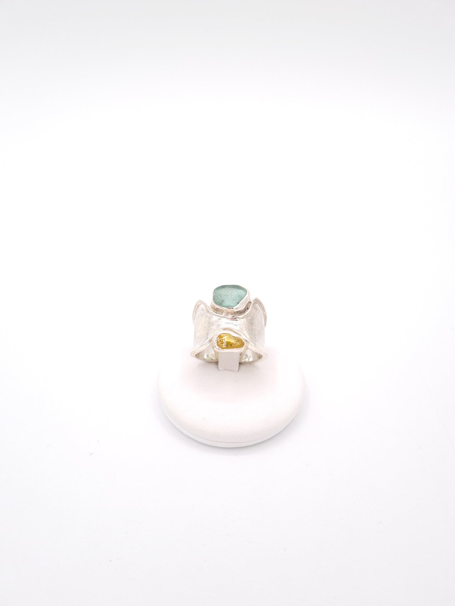 Anello a fascia in vetro di mare