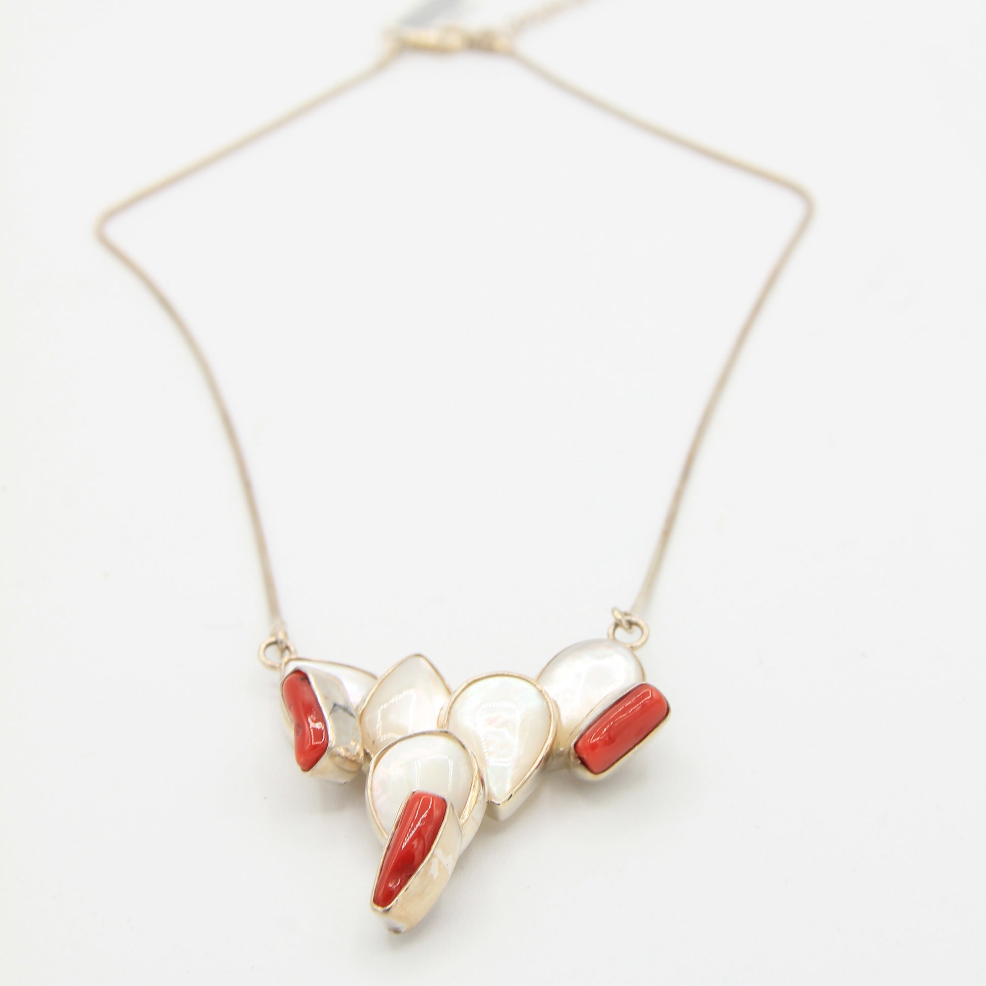 Mop and Coral Necklace - Idee D'Arte Positano